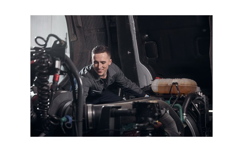 Volvo Trucks ouvre une formation de techniciens poids lourds à Poitiers
